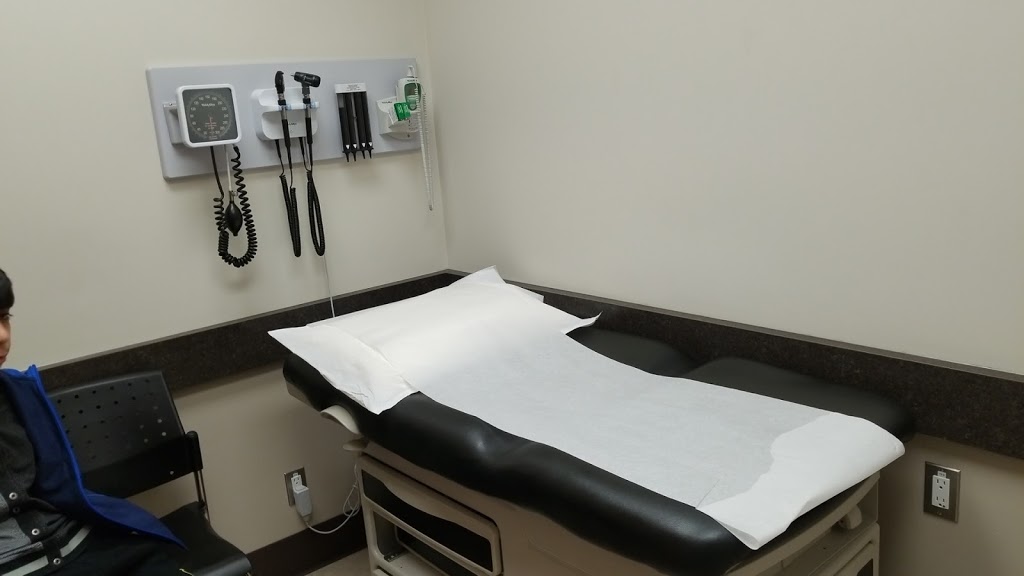 Medicentres Family Care Clinics | 3301 17 Ave SE #5, Calgary, AB T2A 0R2, Canada | Phone: (403) 235-5651