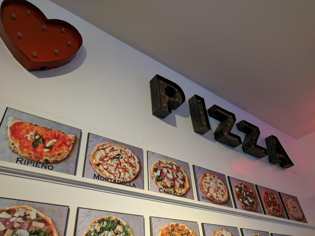 Viva Napoli Pizzeria | 679 Mt Pleasant Rd, Toronto, ON M4S 2N2, Canada | Phone: (647) 344-8482