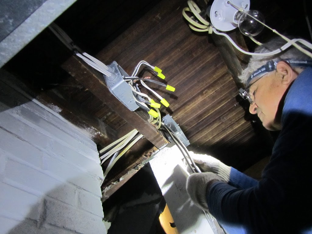 Canadian Electrical Service | 200 North Service Rd W #1, Oakville, ON L6M 2Y1, Canada | Phone: (905) 337-7585