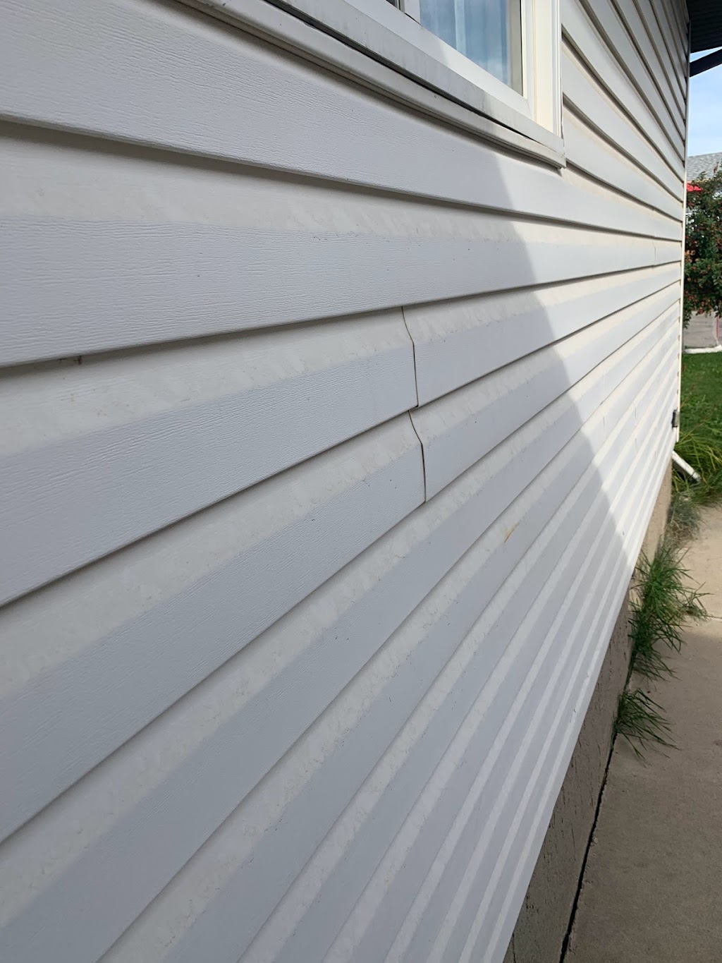 Mike Davies contracting Ltd | 1618 Harrison St, Crossfield, AB T0M 0S0, Canada | Phone: (587) 229-0679