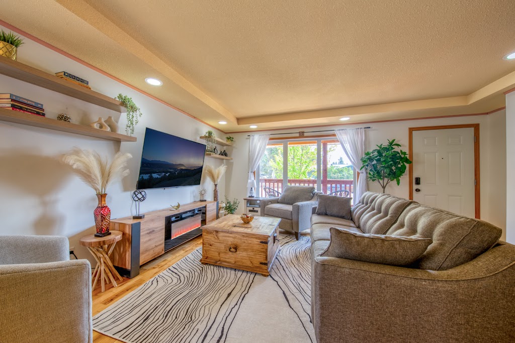 True Key Vacations Ltd. - Columbia Valley, BC | 10 Bighorn Blvd, Radium Hot Springs, BC V0A 1M0, Canada | Phone: (250) 347-2992