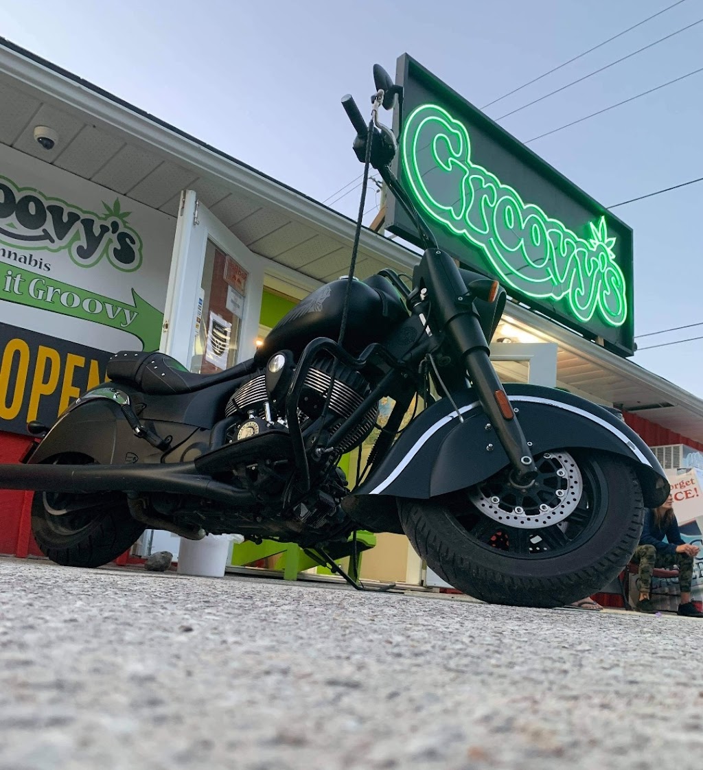 Groovys Cannabis | 676 River Rd E, Wasaga Beach, ON L9Z 2M3, Canada | Phone: (705) 715-7683
