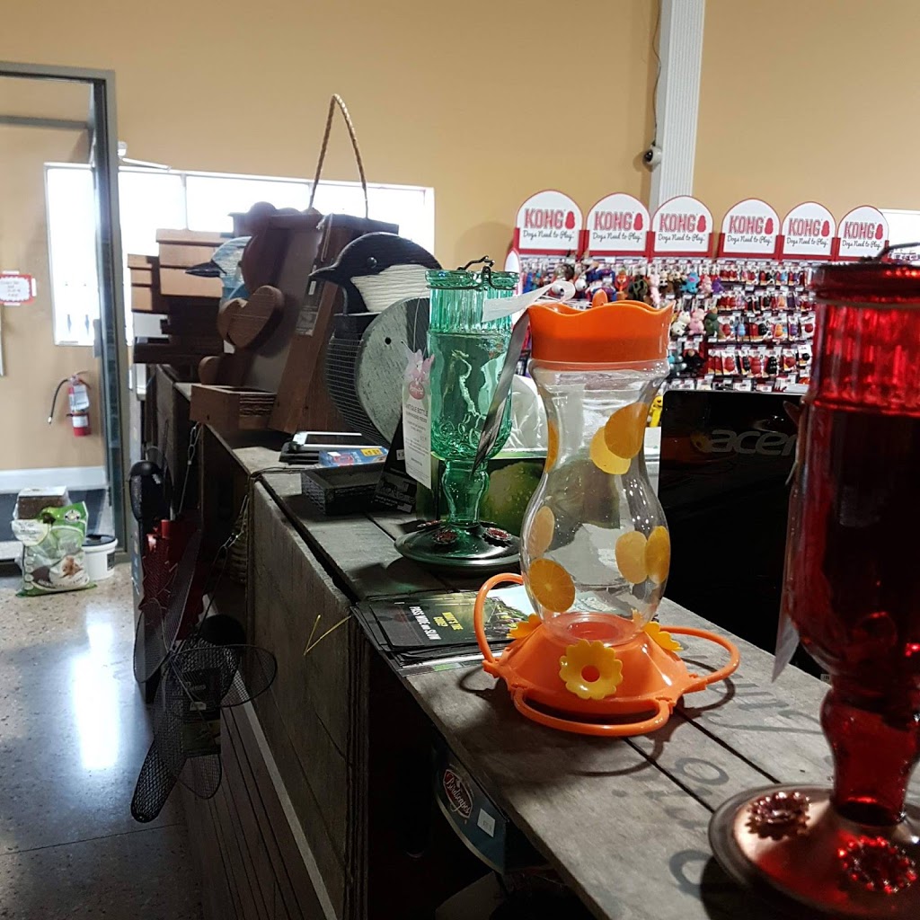 Canvasback Pet Supplies | 1 Wellink Dr, Lockport, MB R1A 3R9, Canada | Phone: (204) 757-2701