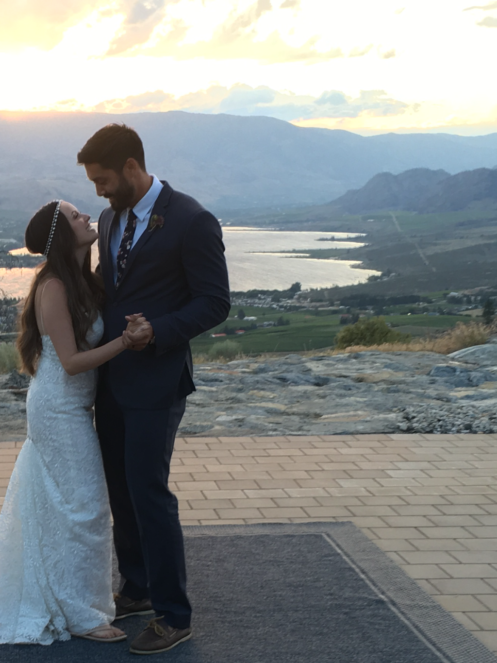 The Look Out | 130 Hallis Rd, Osoyoos, BC V0H 1V6, Canada | Phone: (250) 485-7082