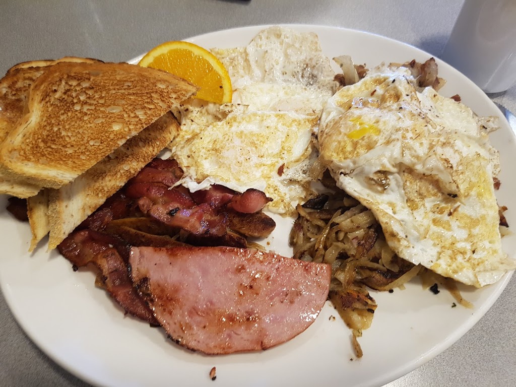 Lagimodière Restaurant | 1 MB-302, Richer, MB R0E 1S0, Canada | Phone: (204) 422-5482