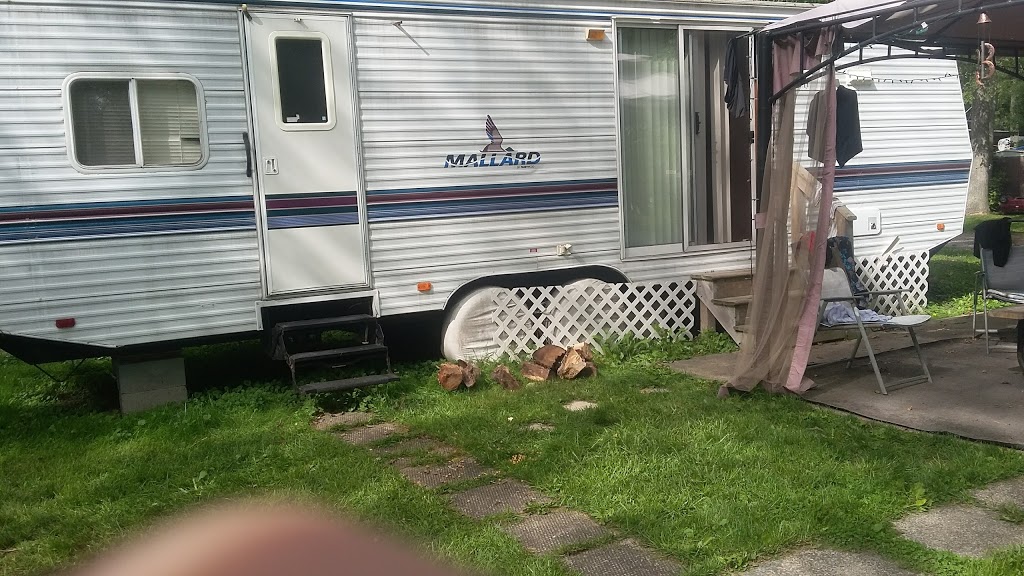 Knights Hide-Away Park | 1154 Gorham Rd, Ridgeway, ON L0S 1N0, Canada | Phone: (905) 894-1911
