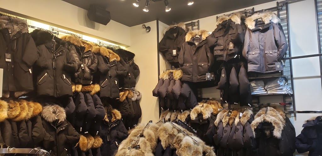 Posh | 1 Promenade Cir, Thornhill, ON L4J 4P8, Canada | Phone: (905) 886-7674