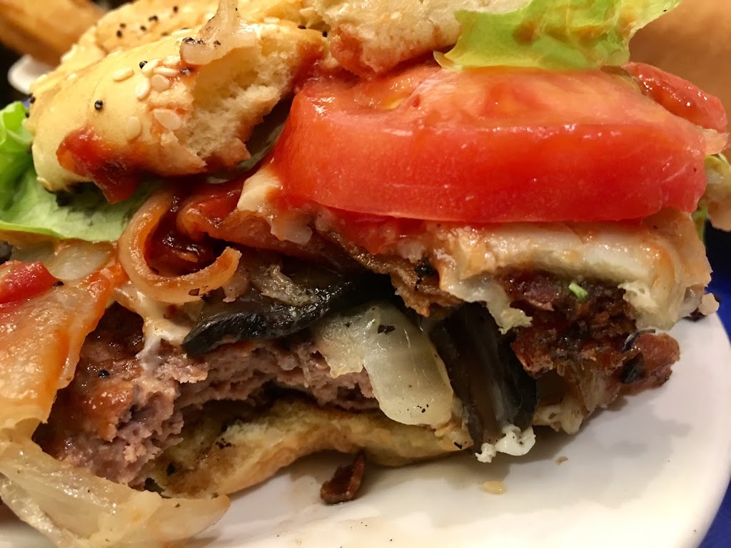 The Falls Deli | 6380 Fallsview Blvd, Niagara Falls, ON L2G 3W6, Canada | Phone: (888) 325-5788