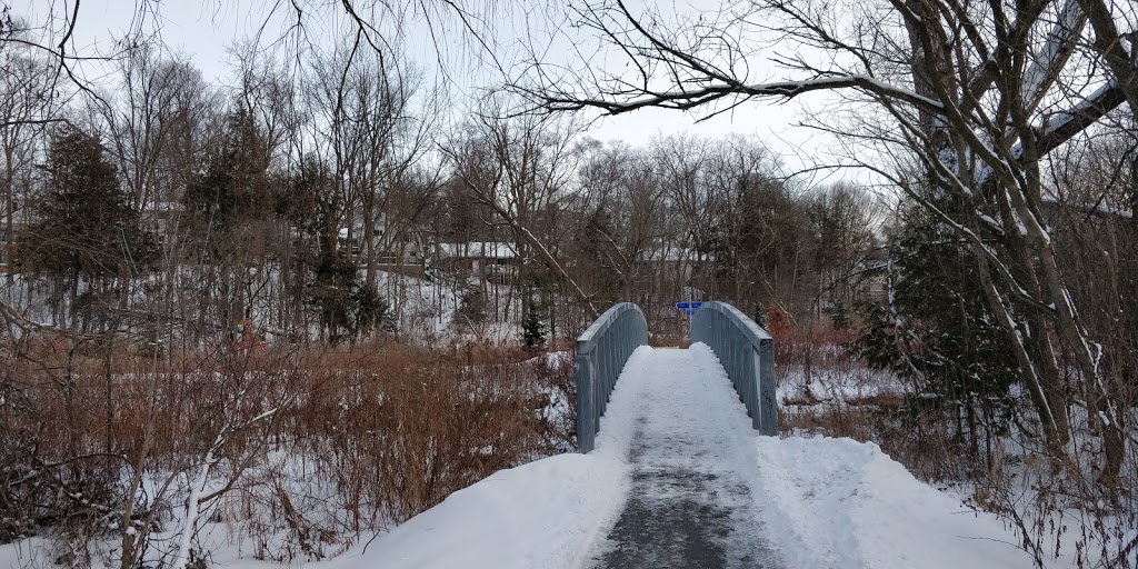 Hillside Park | 352 Marsland Dr, Waterloo, ON N2J 3Z1, Canada | Phone: (519) 886-2310