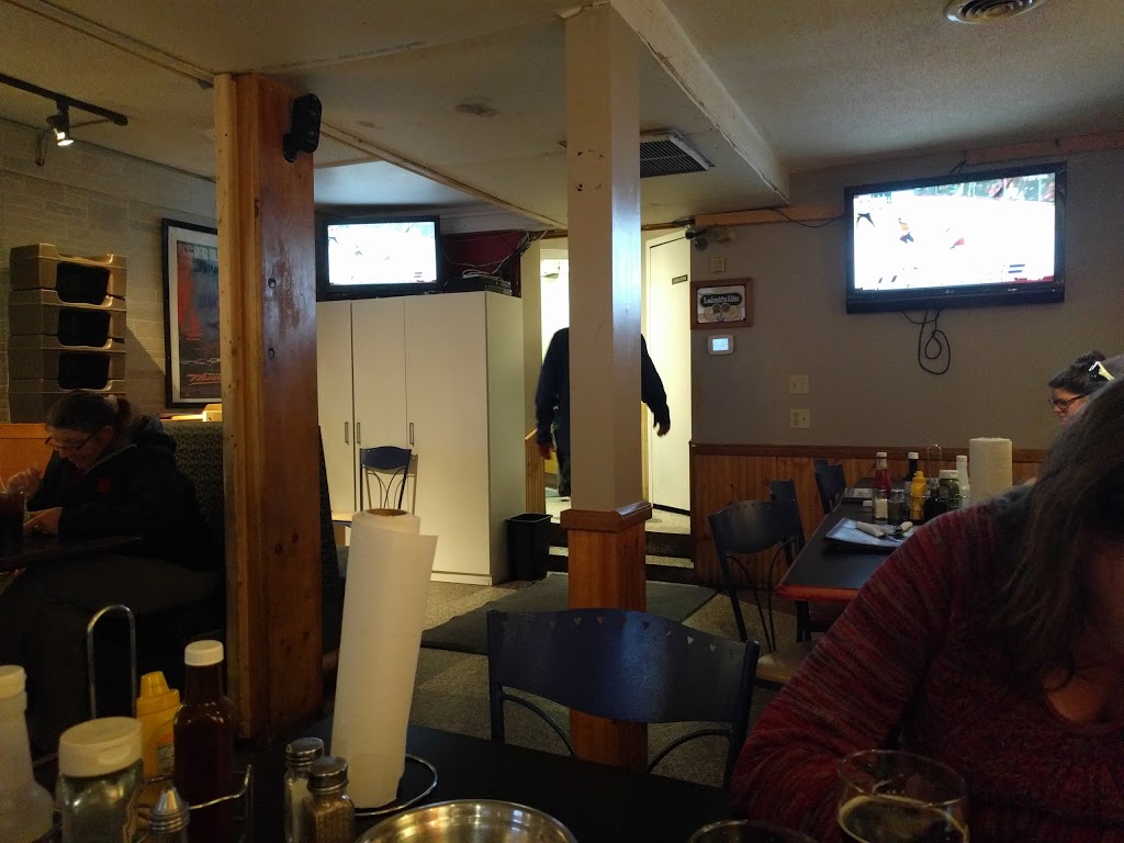 Sammys Rec Room | 10 Mt Pleasant St, Brantford, ON N3T 1S5, Canada | Phone: (519) 720-0000