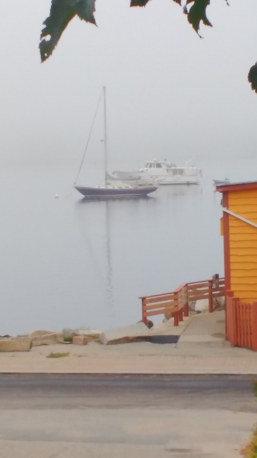 Shelburne Harbourside Cottages | 10 George St, Shelburne, NS B0T 1W0, Canada | Phone: (902) 875-4555