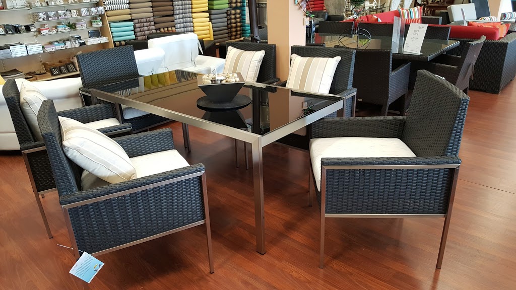 Live In Style | 467 Speers Rd, Oakville, ON L6K 3S4, Canada | Phone: (905) 844-4050