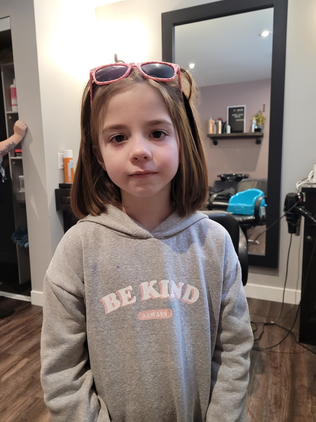 Kaylas Twisted Scissors | 160 Morningside Manor SW, Airdrie, AB T4B 0K4, Canada | Phone: (403) 861-5601