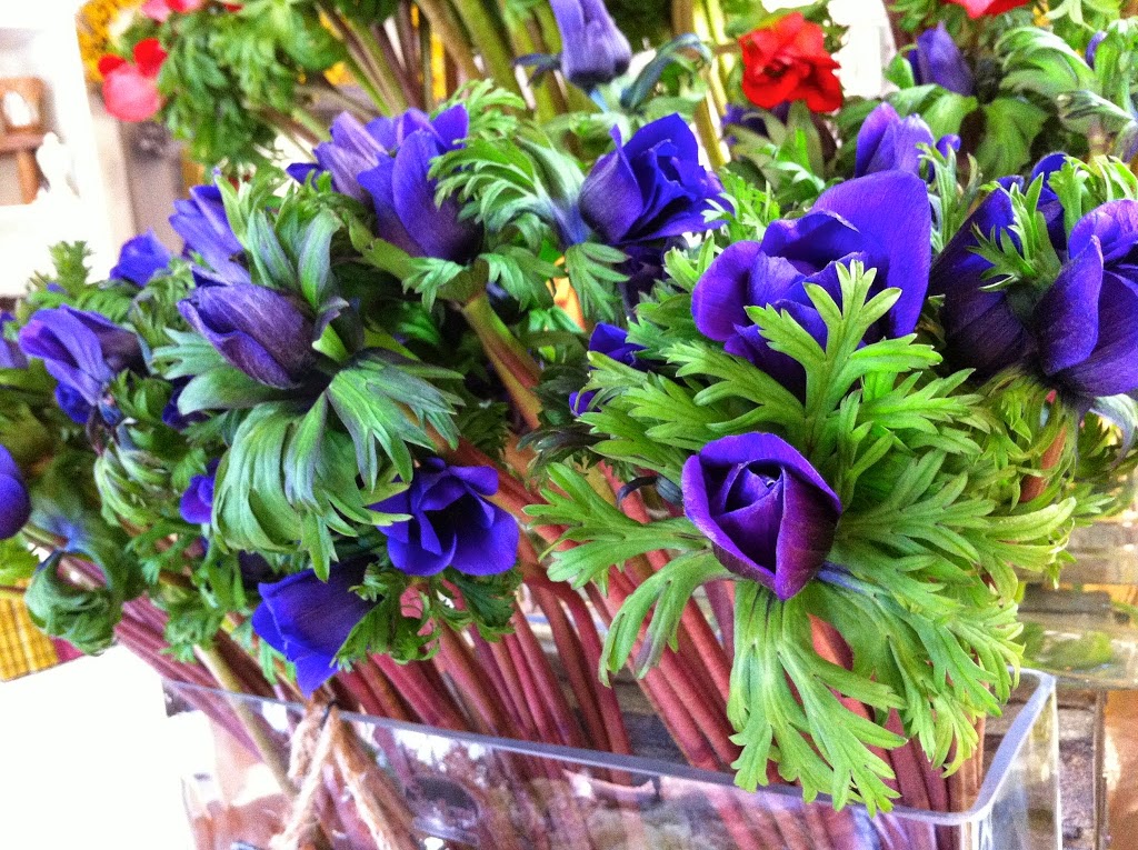 Summerhill Floral Boutique | 1057 Mt Pleasant Rd, Toronto, ON M4P 2M5, Canada | Phone: (647) 748-0777
