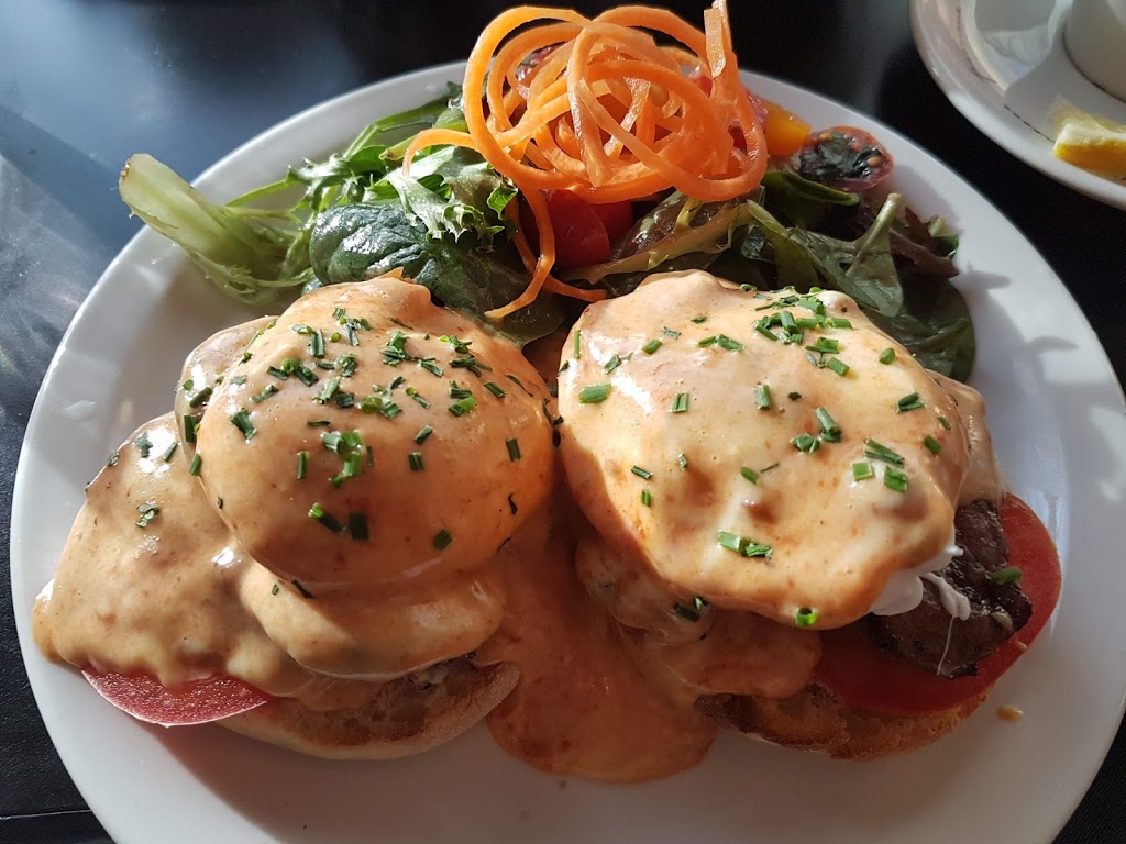 Relish Bar & Grill | 511 Danforth Ave, Toronto, ON M4K 1P5, Canada | Phone: (416) 425-4664