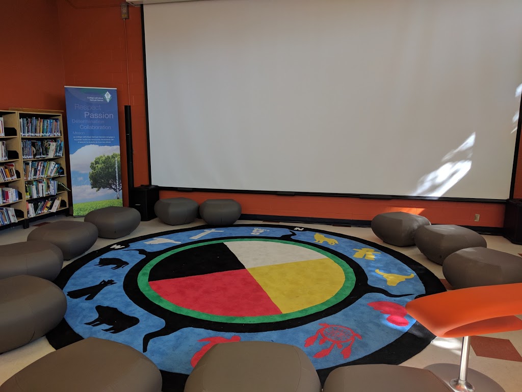 Collège catholique Samuel-Genest | 704 Carsons Rd, Ottawa, ON K1K 2H3, Canada | Phone: (613) 744-8344