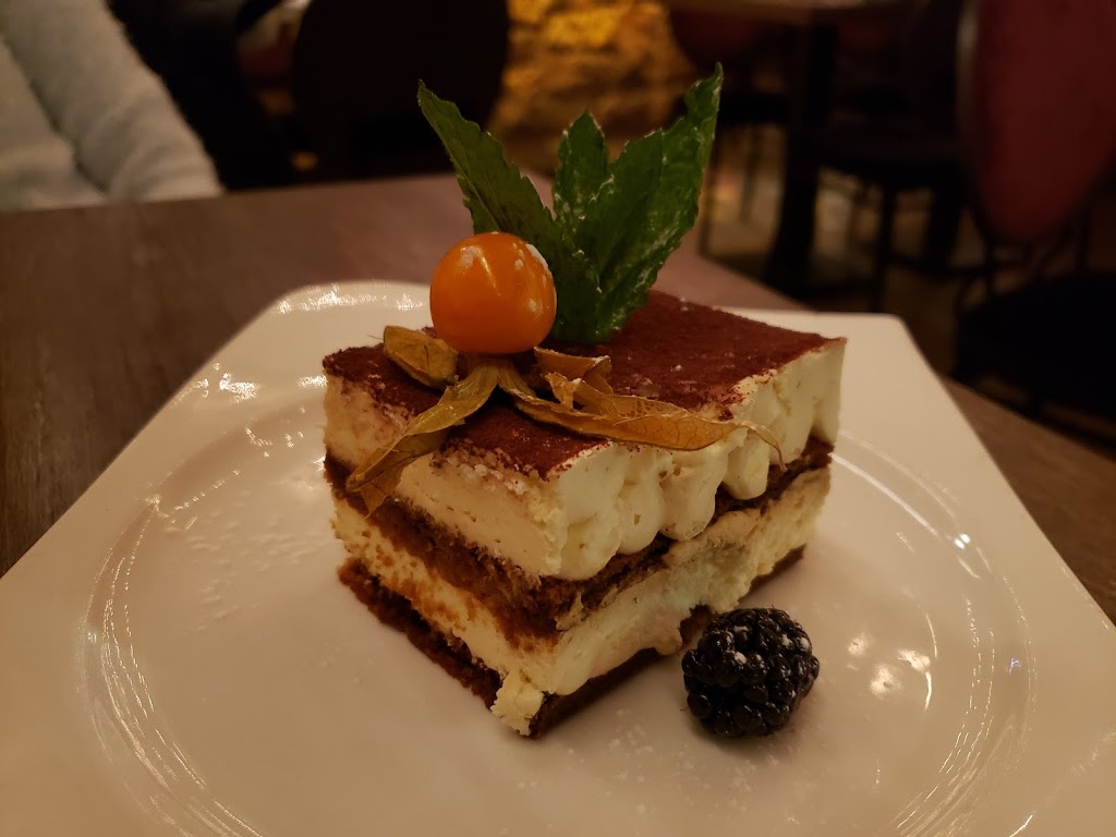 La Vecchia Restaurant | 2405 Yonge St A, Toronto, ON M4P 2E7, Canada | Phone: (416) 489-0630