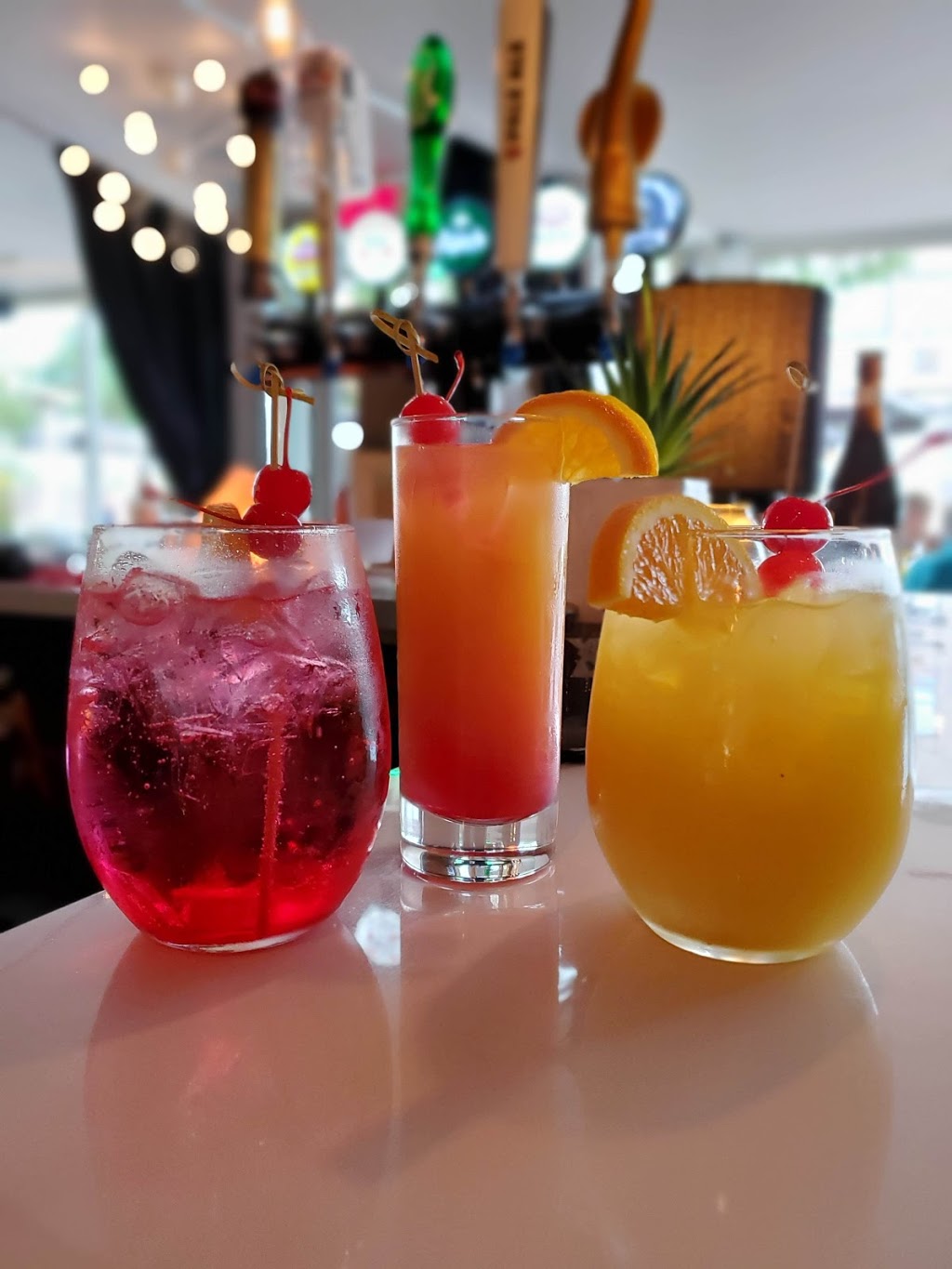 Restaurant Bouillon16 | 575 Rue Principale, Lachute, QC J8H 1Y8, Canada | Phone: (450) 562-4323