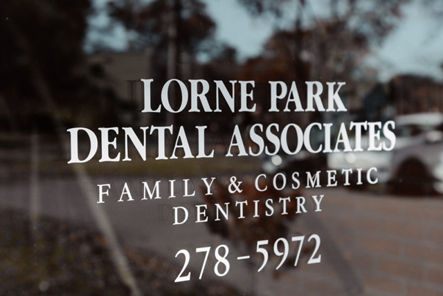 Lorne Park Dental | 1151 Lorne Park Rd, Mississauga, ON L5H 3A6, Canada | Phone: (905) 278-5972