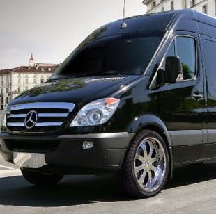 Vancouver Shuttle | 4841 Dumfries St, Vancouver, BC V5N 3T6, Canada | Phone: (604) 805-0880
