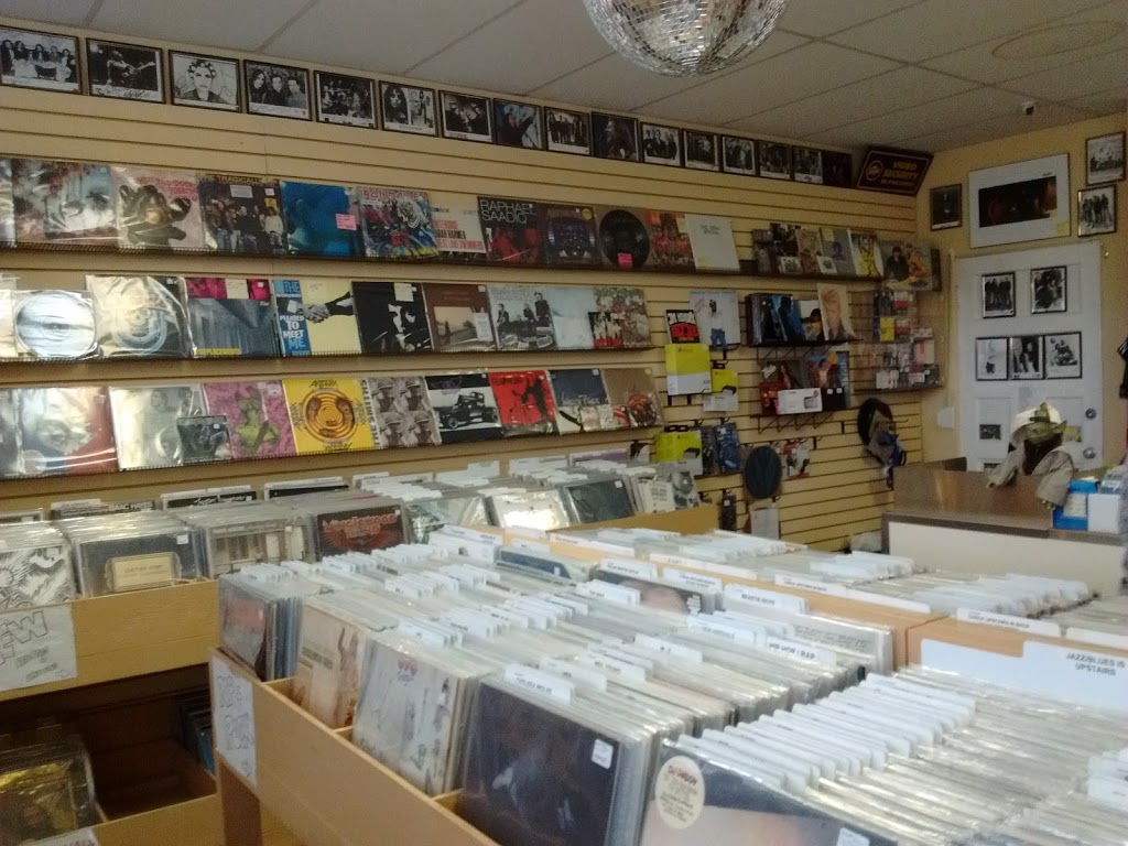 Turn It Up! Records & Hi-Fi | 632 16 Ave NW, Calgary, AB T2M 0J7, Canada | Phone: (403) 235-0858