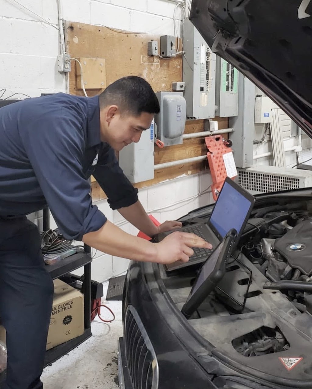 BMW - MERCEDES BENZ - AUDI (BELEN AUTOMOTIVE) | 2350 Haines Rd Building 2, Unit B, Mississauga, ON L4Y 1Y6, Canada | Phone: (905) 699-8999