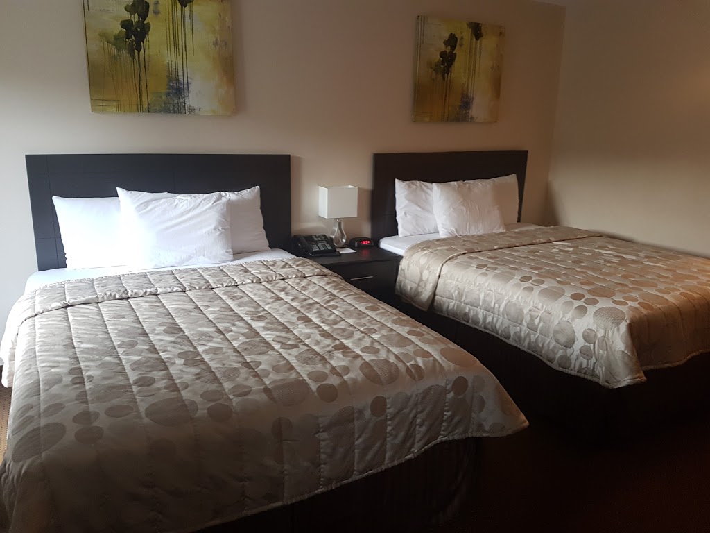 River Rapids Inn | 4029 River Rd, Niagara Falls, ON L2E 3E5, Canada | Phone: (905) 371-2200