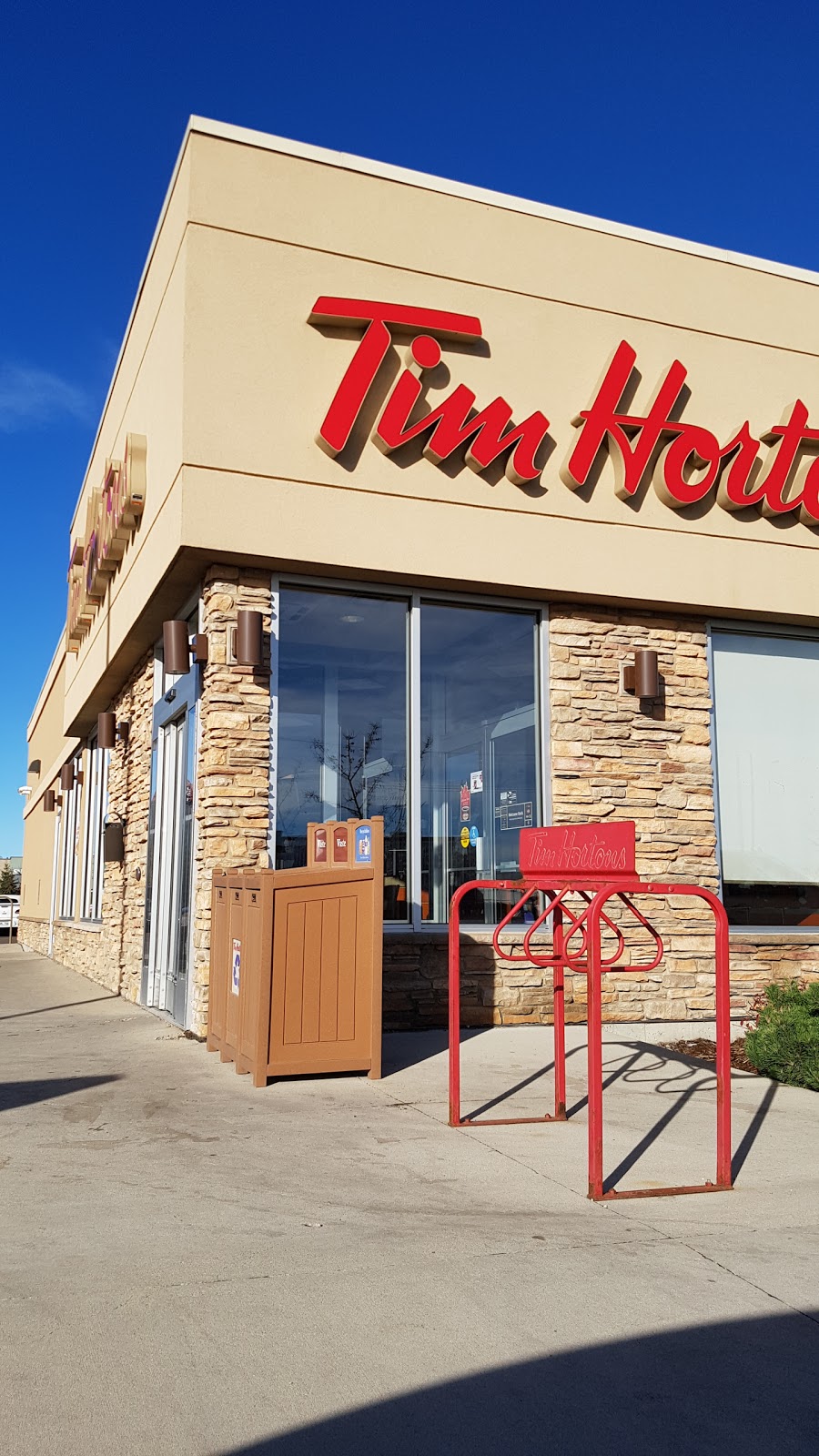 Tim Hortons | 15 Commerce Dr, Winnipeg, MB R3P 1A9, Canada | Phone: (204) 487-1374