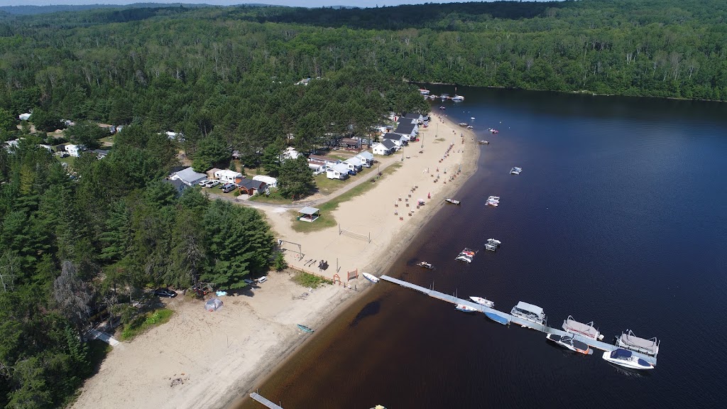 Pourvoirie Villa Basque | 12 Chem. de la Vla Basque, La Vallée-de-la-Gatineau, QC J0W 1N0, Canada | Phone: (819) 438-5445