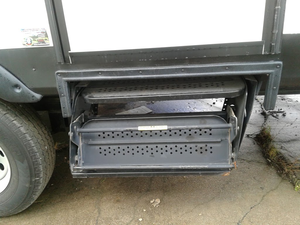 Sharp Bus Lines Limited | 899 Nebo Rd, Hannon, ON L0R 1P0, Canada | Phone: (905) 679-0001
