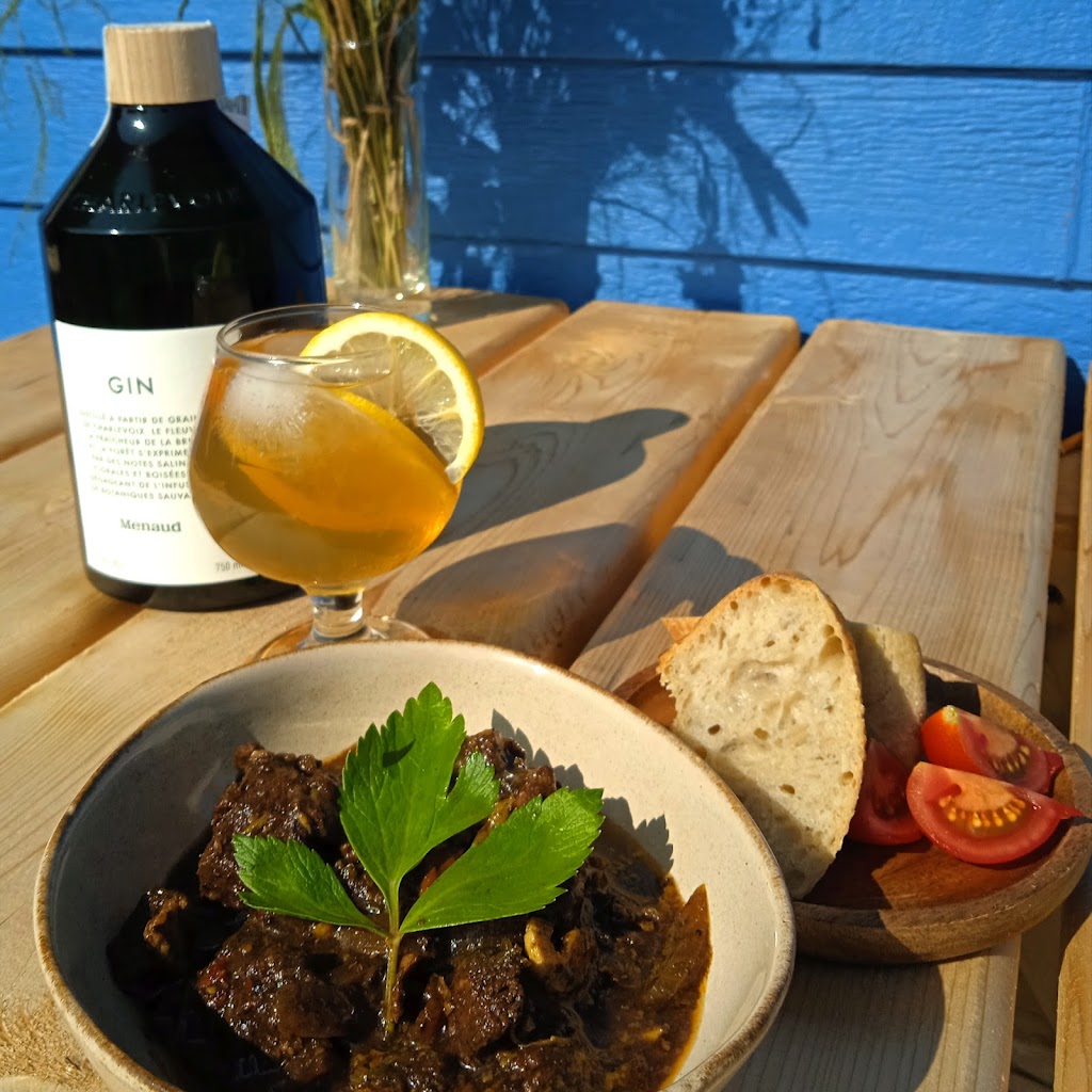 Buvette Fraîche Pet | 59 Rue du Parc, Trois-Pistoles, QC G0L 4K0, Canada | Phone: (514) 625-5729