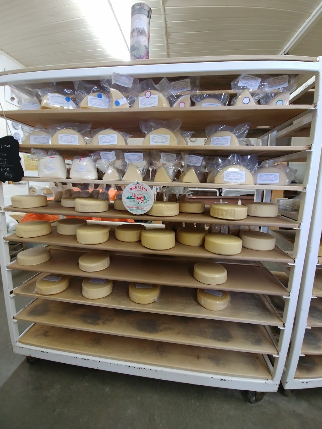 Paron Cheese Co Ltd | 400 Regional Road 20 Hwy E, Hannon, ON L0R 1P0, Canada | Phone: (905) 692-4560
