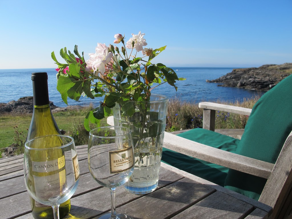 San Juan Waterhouse Vacation Rental | 1102 Old Johnson Roadway, Friday Harbor, WA 98250, USA | Phone: (360) 378-5639