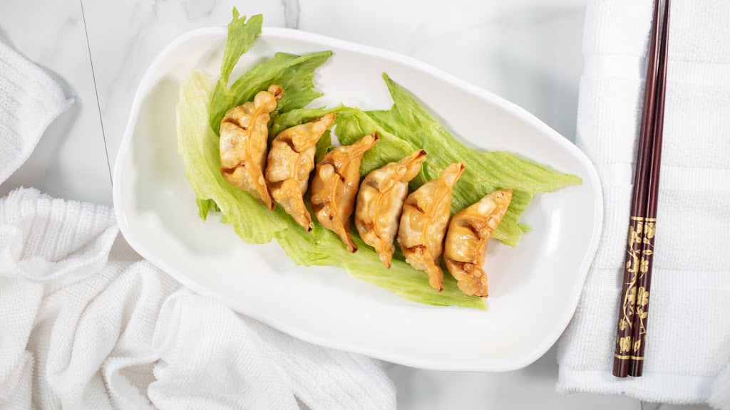 Decent Asian cuisine(Chinese food&Sushi) | 79 E Davis St, Trenton, ON K8V 4K9, Canada | Phone: (613) 800-0373
