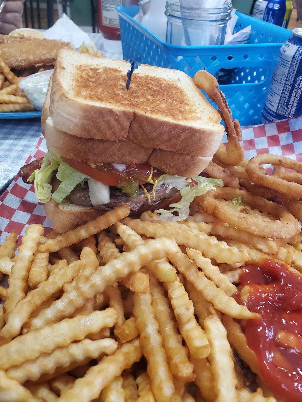 Gilberts Country Cafe | 407624 Grey County Rd 4, Maxwell, ON N0C 1J0, Canada | Phone: (519) 922-1007