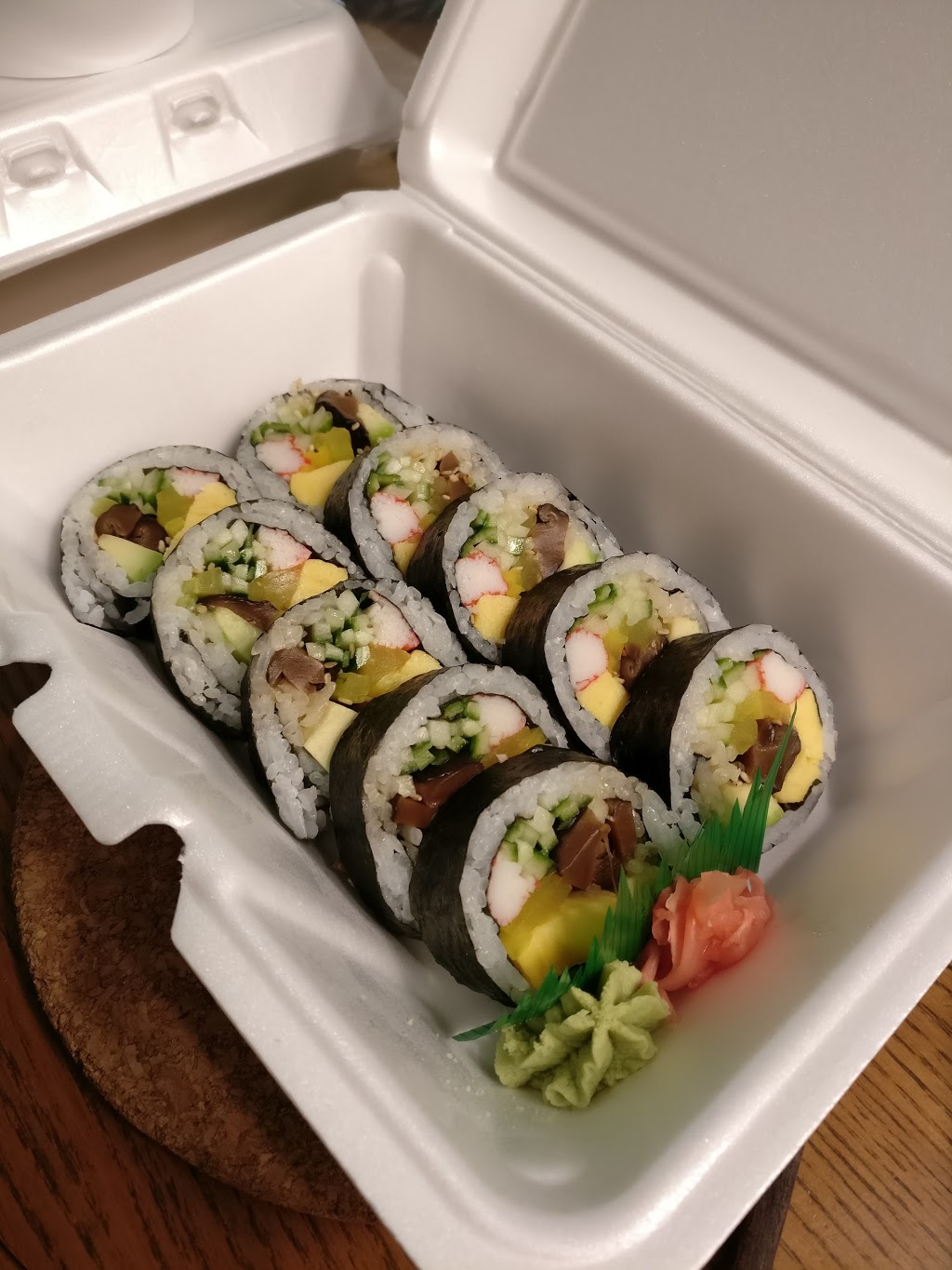 Sushi Park | 2458 Dundas St W unit #15, Mississauga, ON L5K 1R8, Canada | Phone: (905) 855-8842
