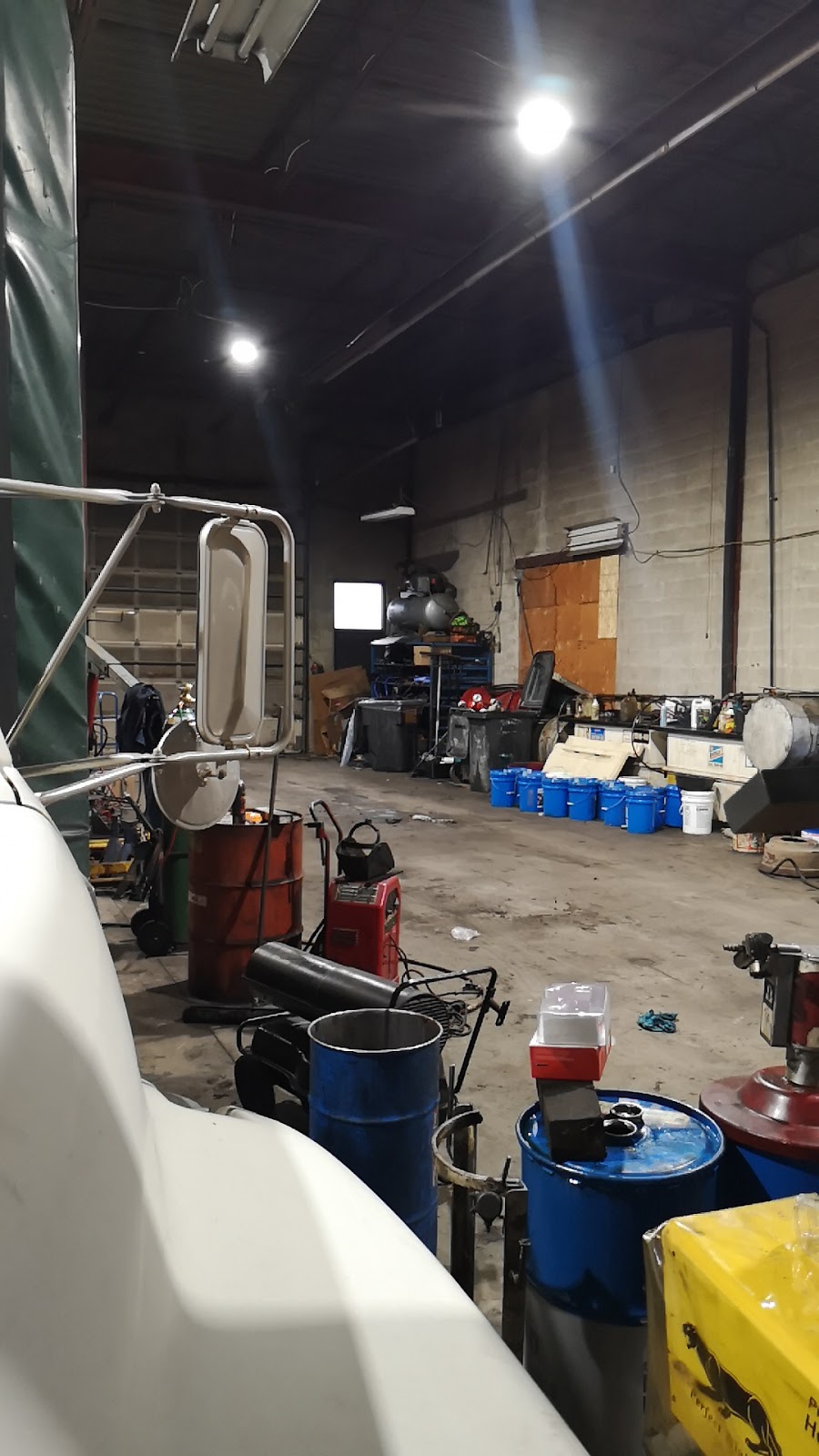 One Stop Truck Repair Center | unit 10-11, 6771 Columbus Rd, Mississauga, ON L5T 2J9, Canada | Phone: (416) 991-1769