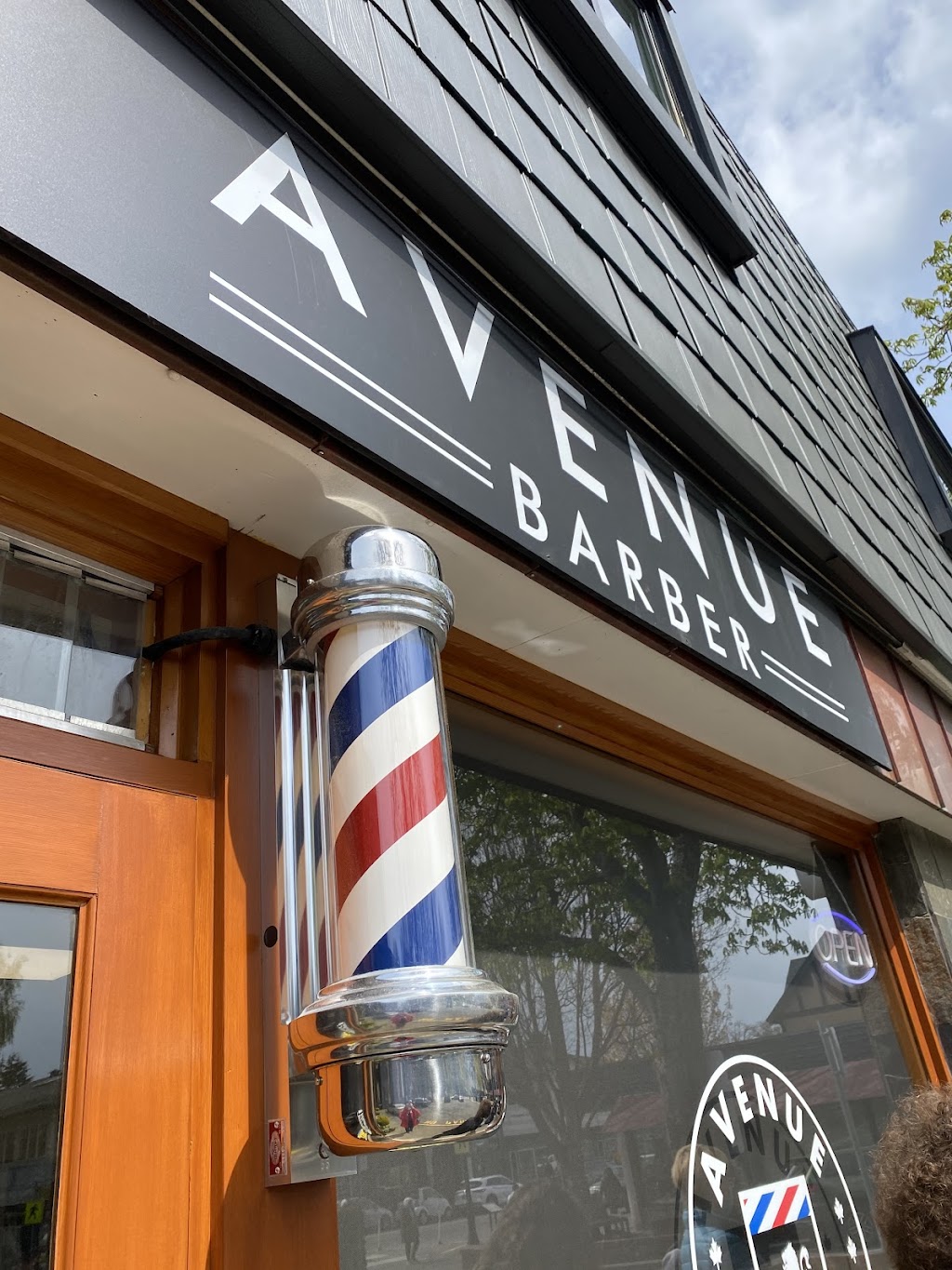 Avenue Barber | 2174 Oak Bay Ave, Victoria, BC V8R 1E9, Canada | Phone: (778) 440-2174
