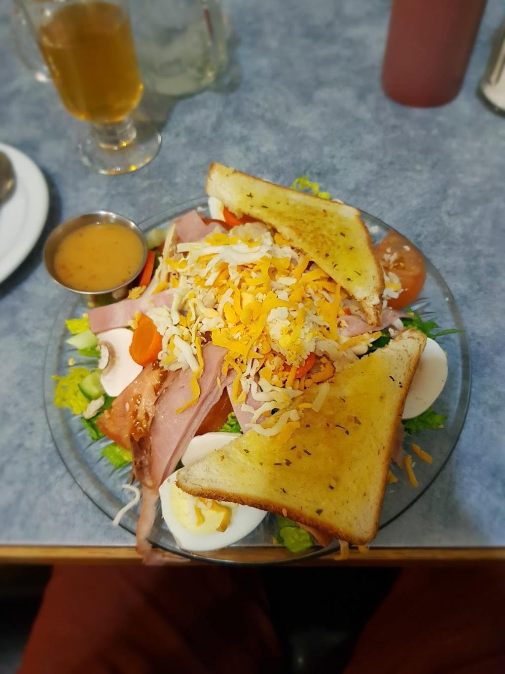Folksters Family Restaurant | 309 Louis Riel Trail, Chamberlain, SK S0G 0R0, Canada | Phone: (306) 638-6212