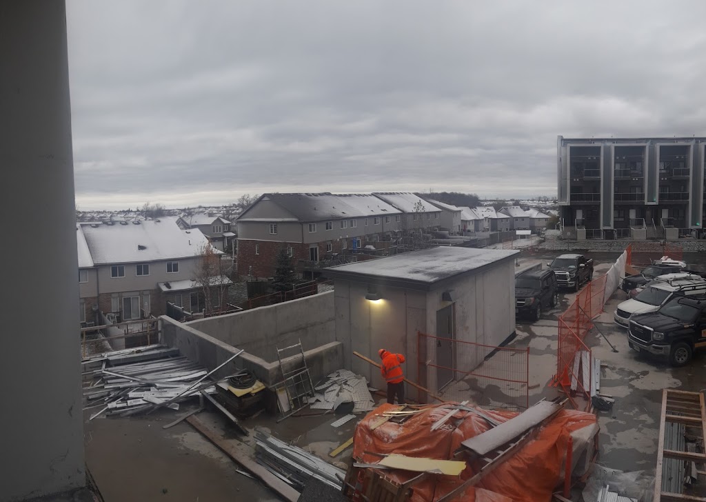 Savic Homes | 1430 Highland Rd W, Kitchener, ON N2N 3K6, Canada | Phone: (519) 954-0370