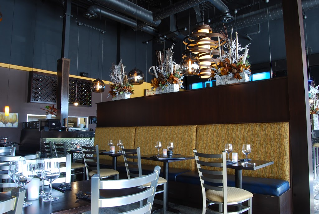 Queens Castle Restobar | 570 Longworth Ave, Bowmanville, ON L1C 0H4, Canada | Phone: (905) 623-0008