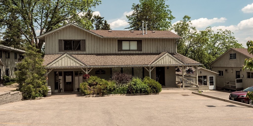 Breadalbane Inn | 487 St Andrew St W, Fergus, ON N1M 1P2, Canada | Phone: (519) 843-4770