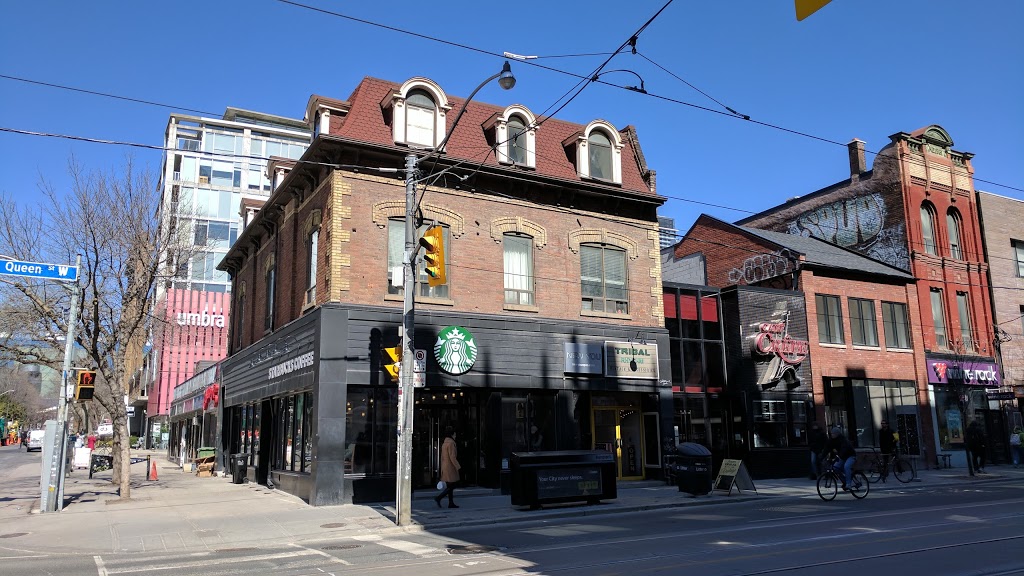 Starbucks | 250 Queen St W, Toronto, ON M5V 1Z7, Canada | Phone: (416) 595-5868