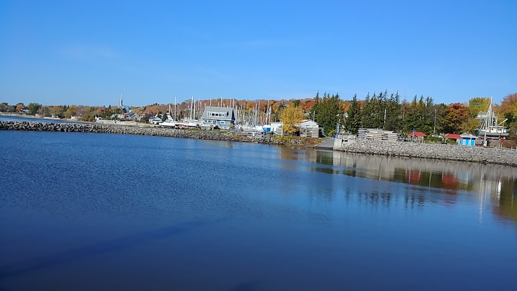 Club nautique Vauquelin | 189 Route du Quai, Neuville, QC G0A 2R0, Canada | Phone: (418) 876-2185