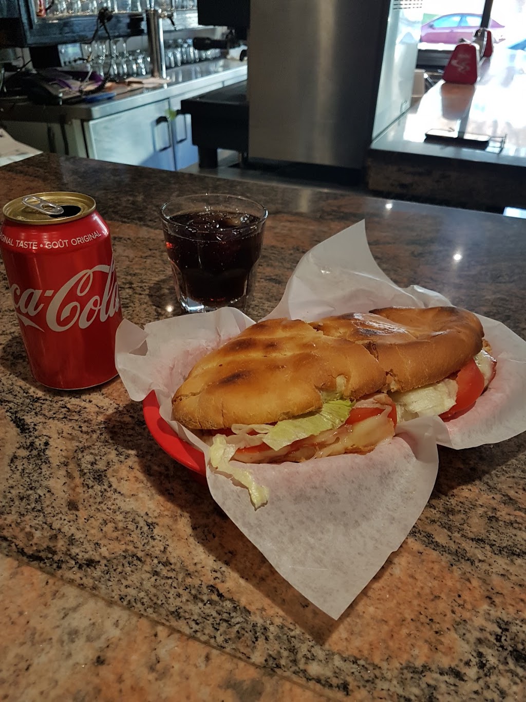 Caffe Bistro La Piazza | 3055 Rue Villeray, Montréal, QC H2A 1E8, Canada | Phone: (514) 727-8844