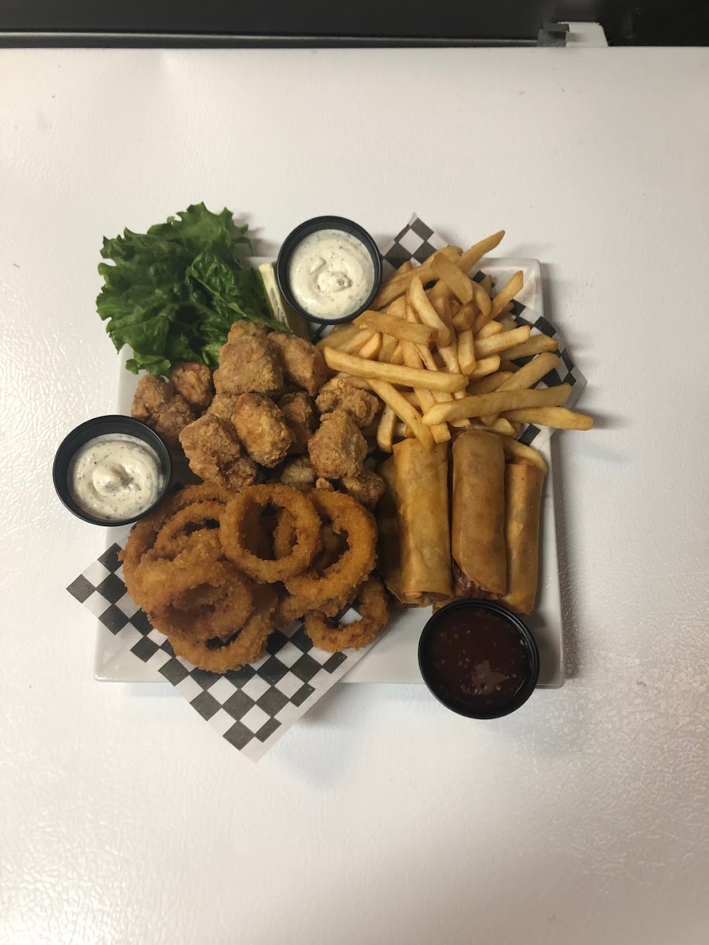 Tiya Kuys Bar and Resto | Highway 39, Service Rd, Midale, SK S0C 1S0, Canada | Phone: (306) 458-2266