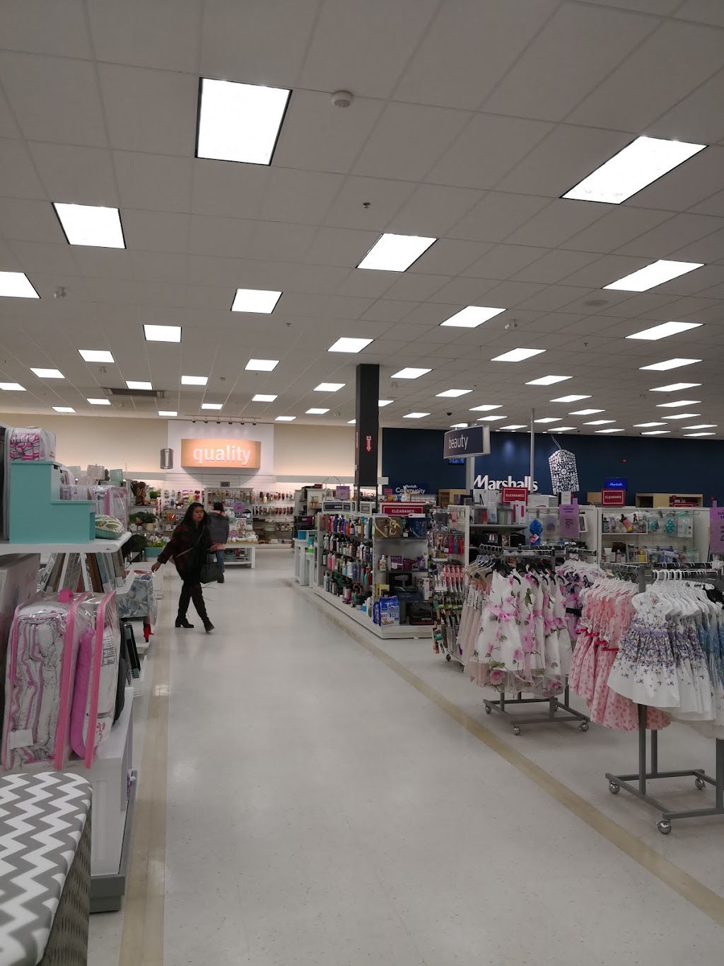Marshalls | 1731 Kenaston Blvd, Winnipeg, MB R3Y 1V5, Canada | Phone: (204) 488-7545