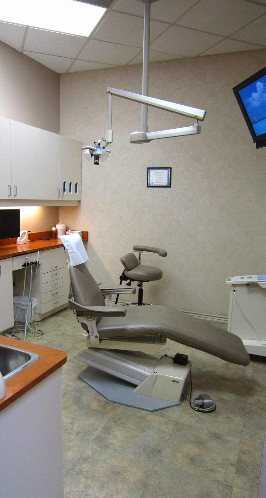Oakville Dental | 300 North Service Rd W, Oakville, ON L6M 2S1, Canada | Phone: (905) 842-8484