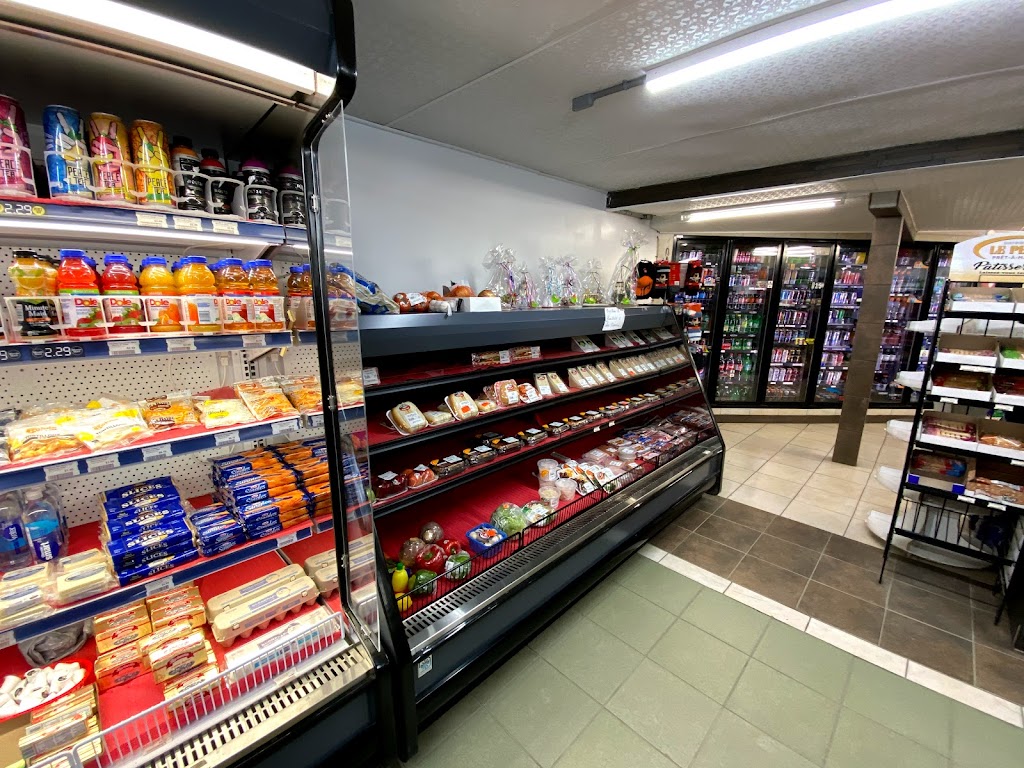 Depanneur 122 | 202 Rue St Pierre, Saint-Germain-de-Grantham, QC J0C 1K0, Canada | Phone: (819) 730-0193