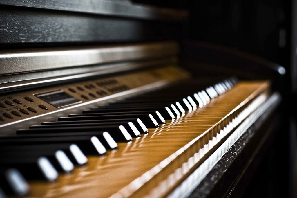 Euphony Music | 2349 Grand Oak Trail, Oakville, ON L6M 4V5, Canada | Phone: (416) 877-5412